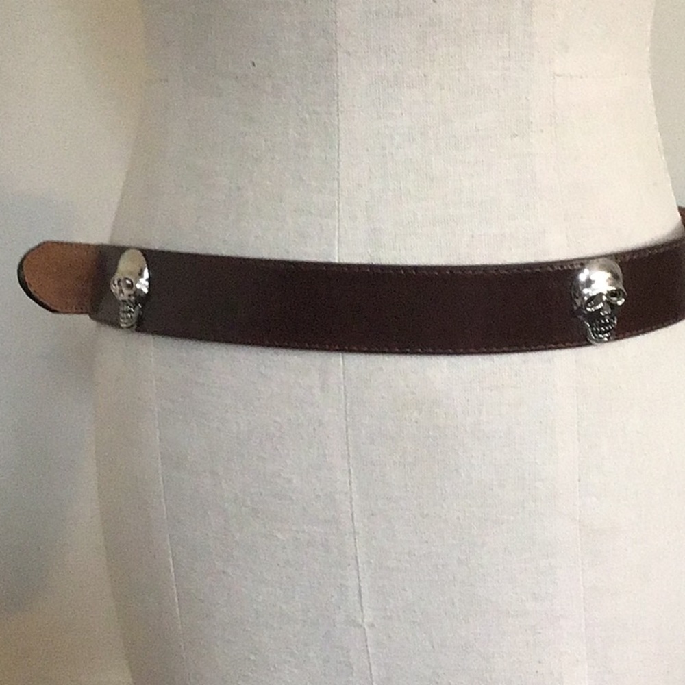 Skelton leather belt 42”